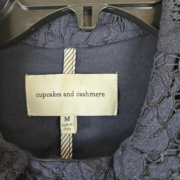 Cupcakes and Cashmere Aldean Blue Lace Jacket Navy Size Medium - Picture 4 of 8
